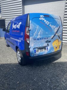 Véhicule Bross'nett, spécialiste du nettoyage